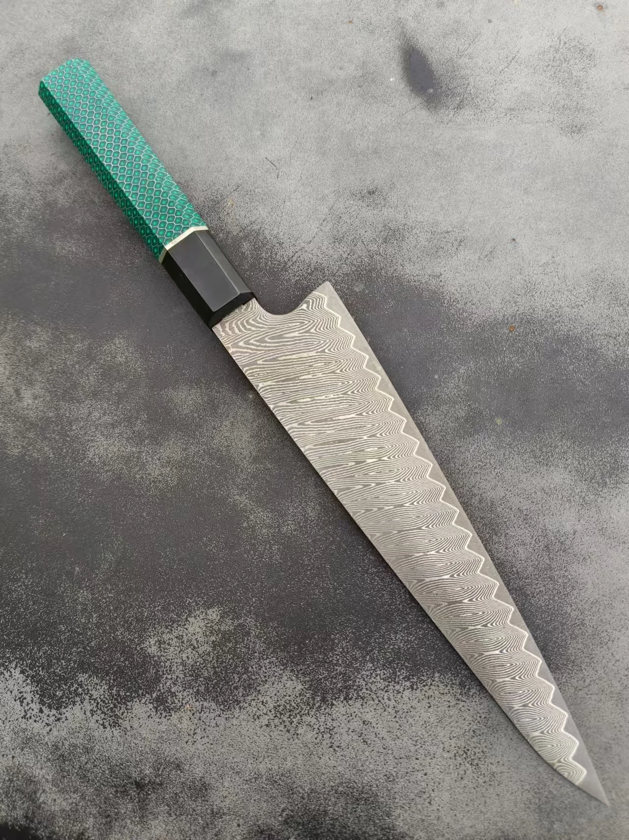 

8 Inch Chef Knife 67-layers Damascus VG-10 Steel Blade Resin Handle Sharp Cleaver Slicing Japanese Kitchen Knives Cooking Tools
