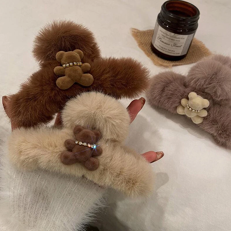 New Cute Bear Winter Plush Acrylic Hair Claw Clips Women Girls Large Korean Rabbit Fur Shark Hair Clip Hair Clip Hair Accessorie