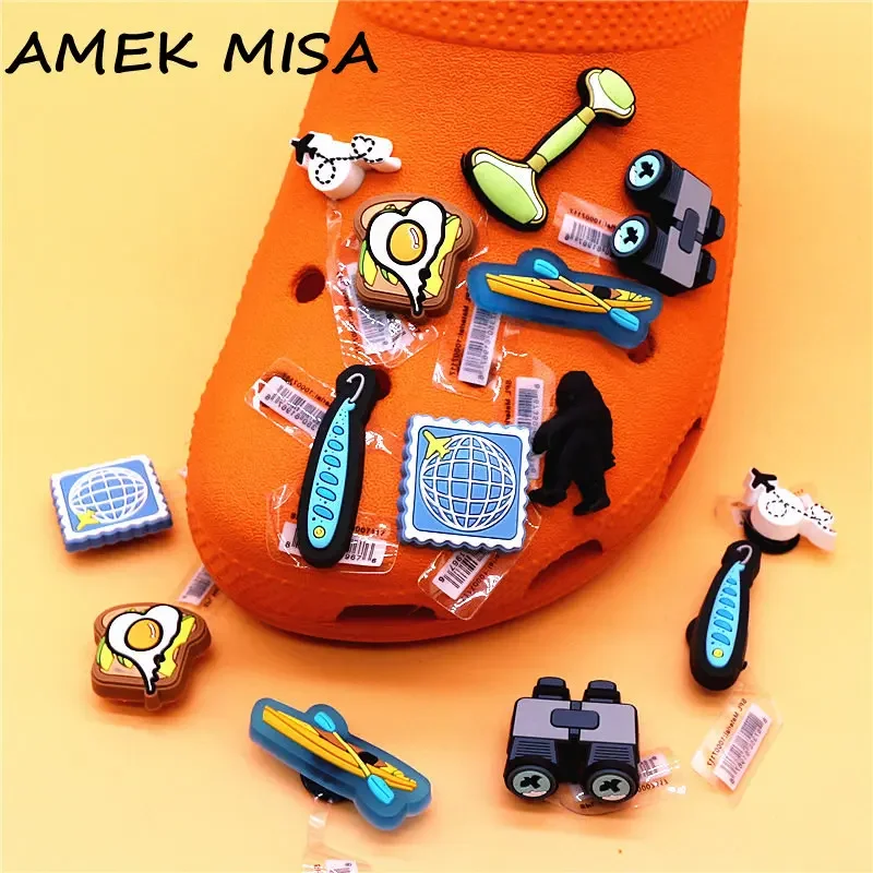 1pcs Original Novelty Series PVC Shoe Buckle Decorations Wild Man Binoculars Bait Heart-shaped Omelette Shoe Charms