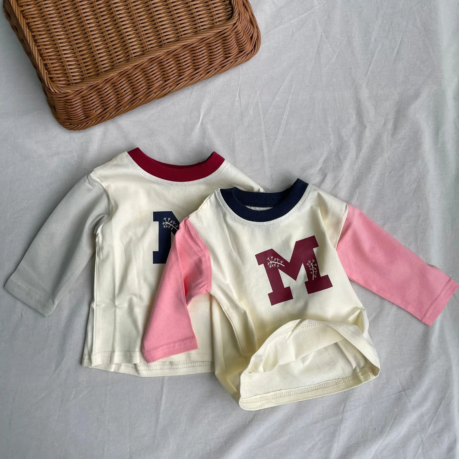 

2025 Spring New Baby Long Sleeve T Shirts Cotton Infant Girls Letter Print Tees Toddler Boys Loose Casual Tops Baby Clothes