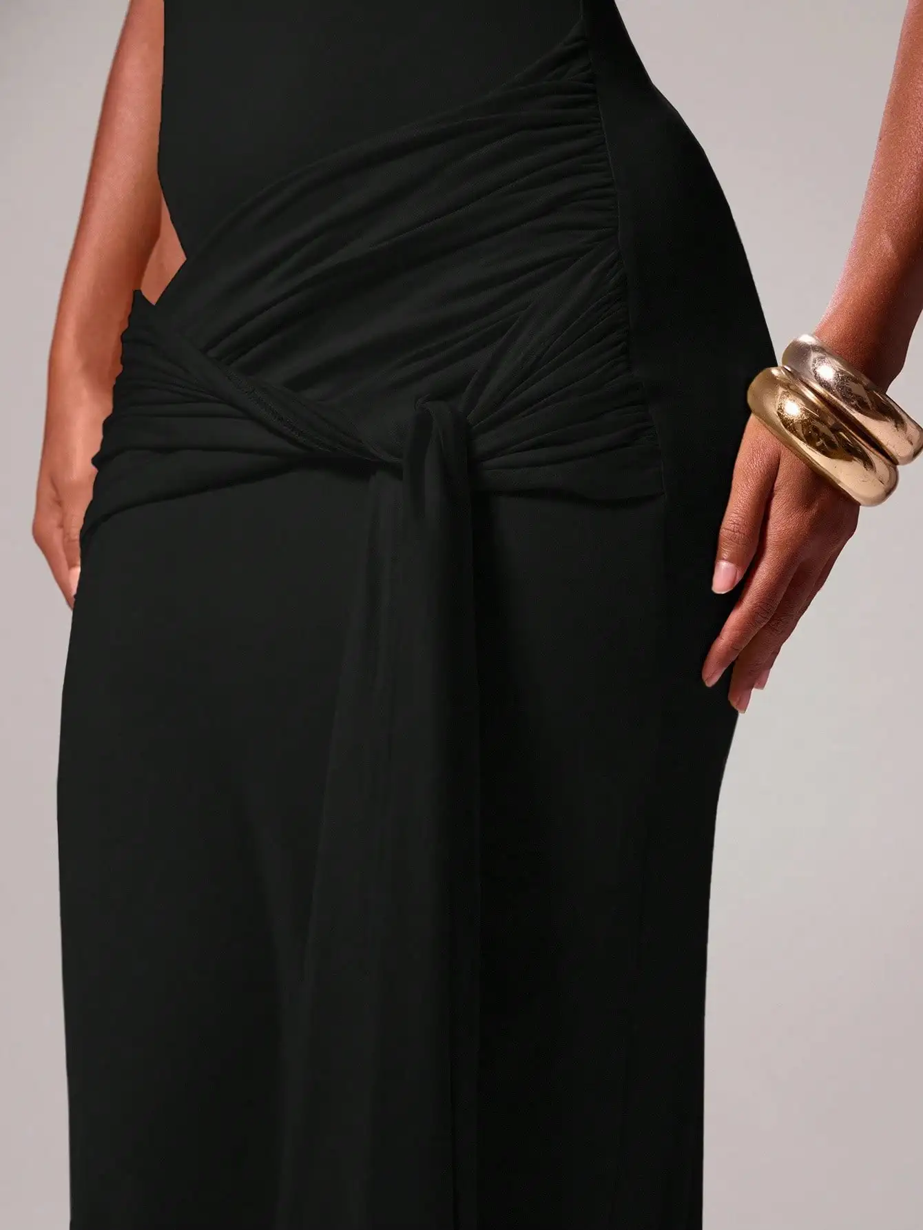 

Элегантное сексуальное пляжное платье макси без рукавов с вырезом-лодочкой и драпировкой спереди