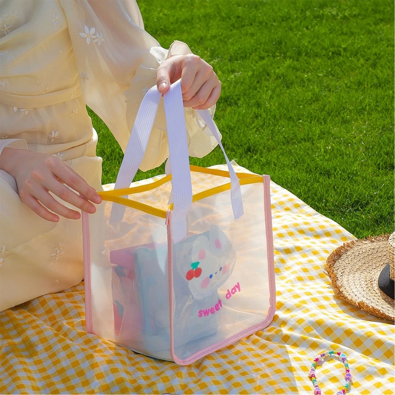 2023 New  Bear Girls Transparent  Shopping Bag Women  Travel Handbag Clear Wash Bags