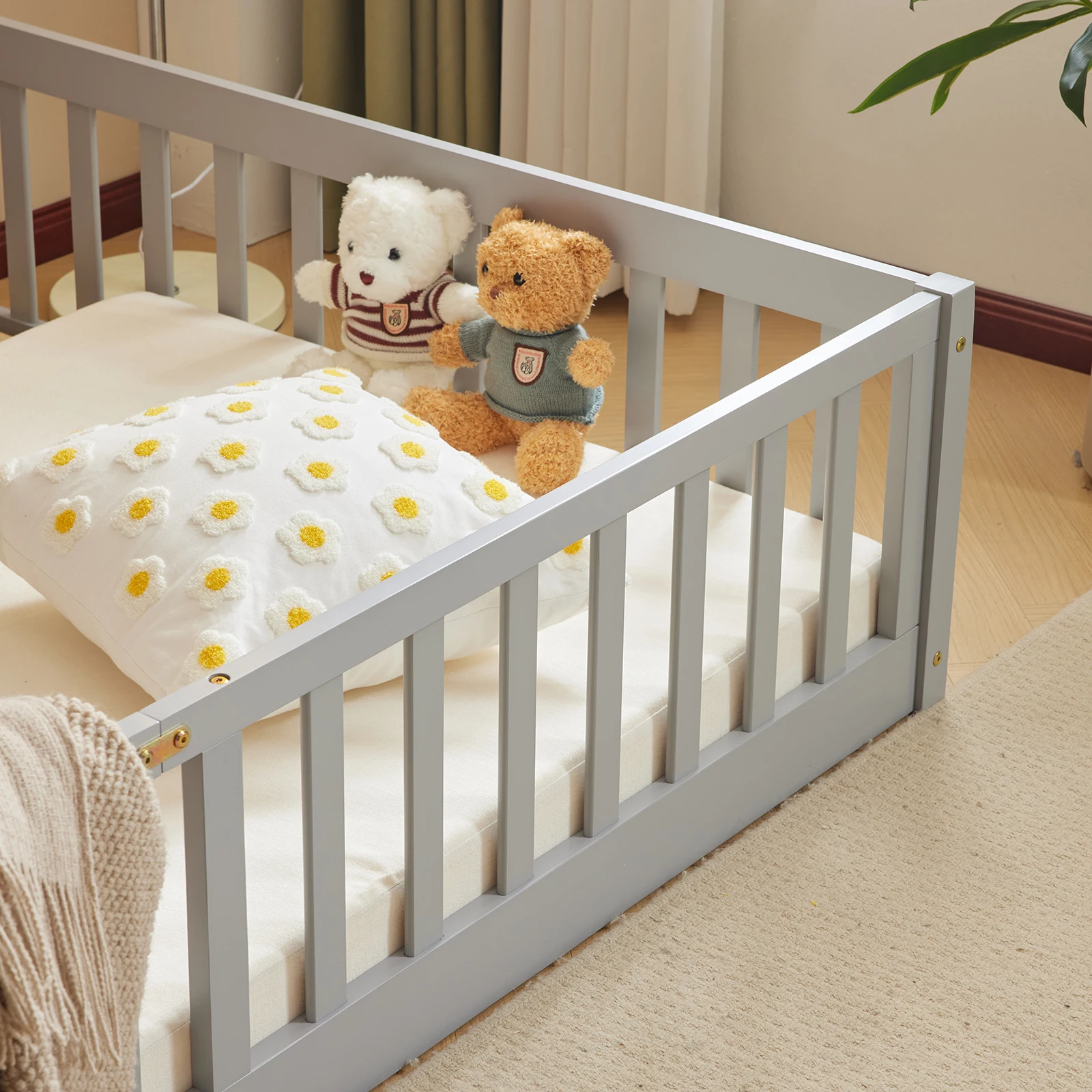 Cama de cerca com porta com placa de pinho pintado cinza cama infantil completa