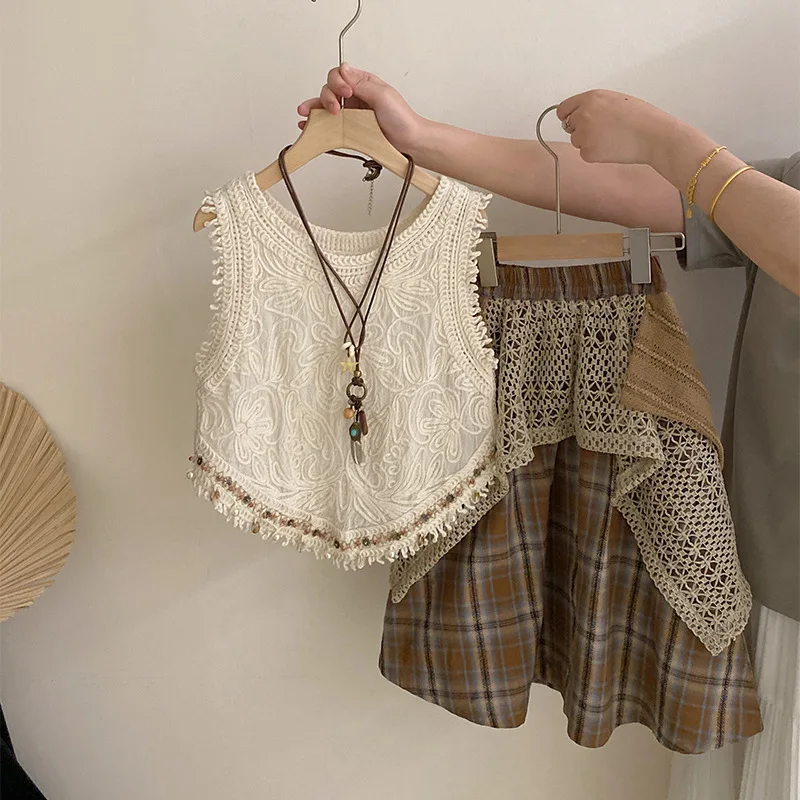 

Girls skirt suit summer 2025 new retro crochet vest top bohemian ethnic style hollow splicing half-body skirt 110-170cm