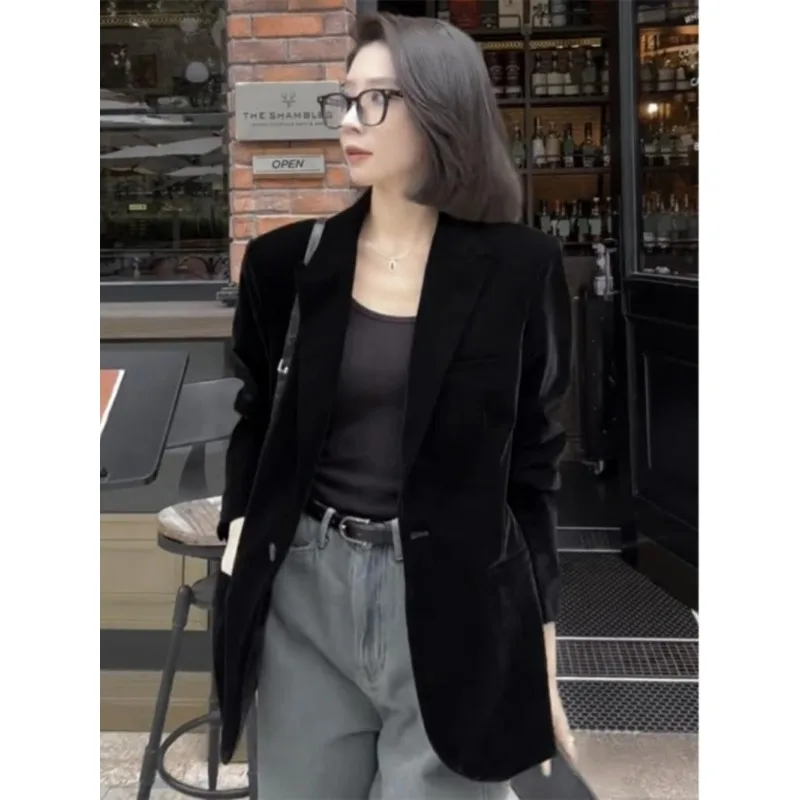 

2025 New Senior Sense Fried Street Black Velvet Suit Jacket Female Autumn and Spring Slim Temperament Goddess Fan Small Suit Top