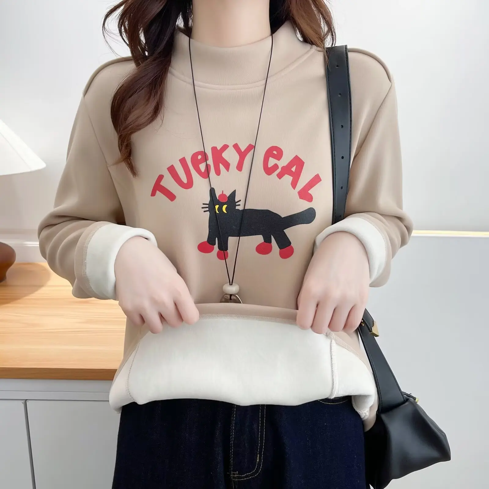 XXXXL Mode Plus Size dames T-shirt Winter Nieuwe Eenvoudige driedimensionale Cut Fleece Warme Lange Mouwen Tops 9690