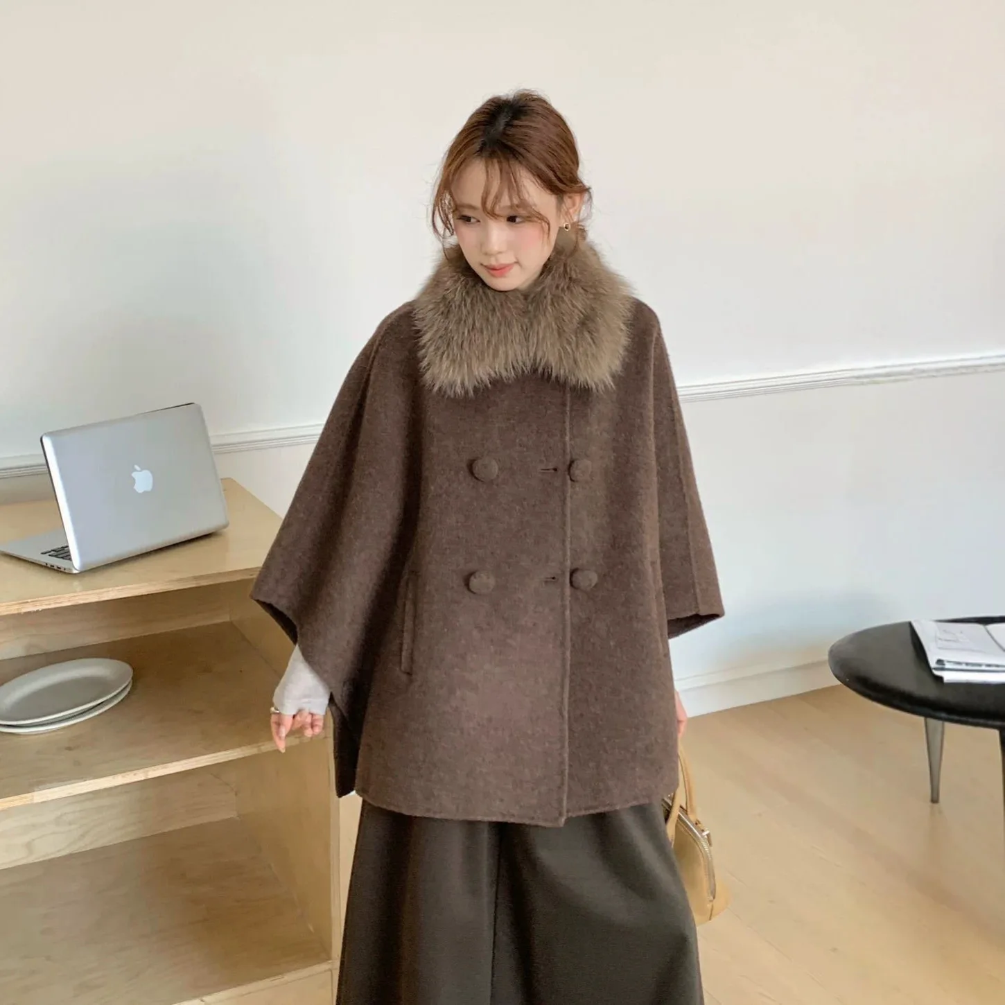 High End Socialite Style Fox Fur Collar Double Face Wool Coat Women Fashion Mid Length Cape Shawl Warm Winter Woolen Outerwear