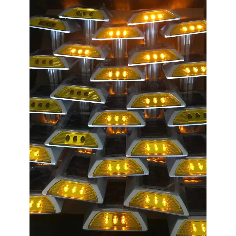 Solar Road Stud Cat Eyes Reflector Reflective Road Marker Flashing Parking Place Flasher Light LED