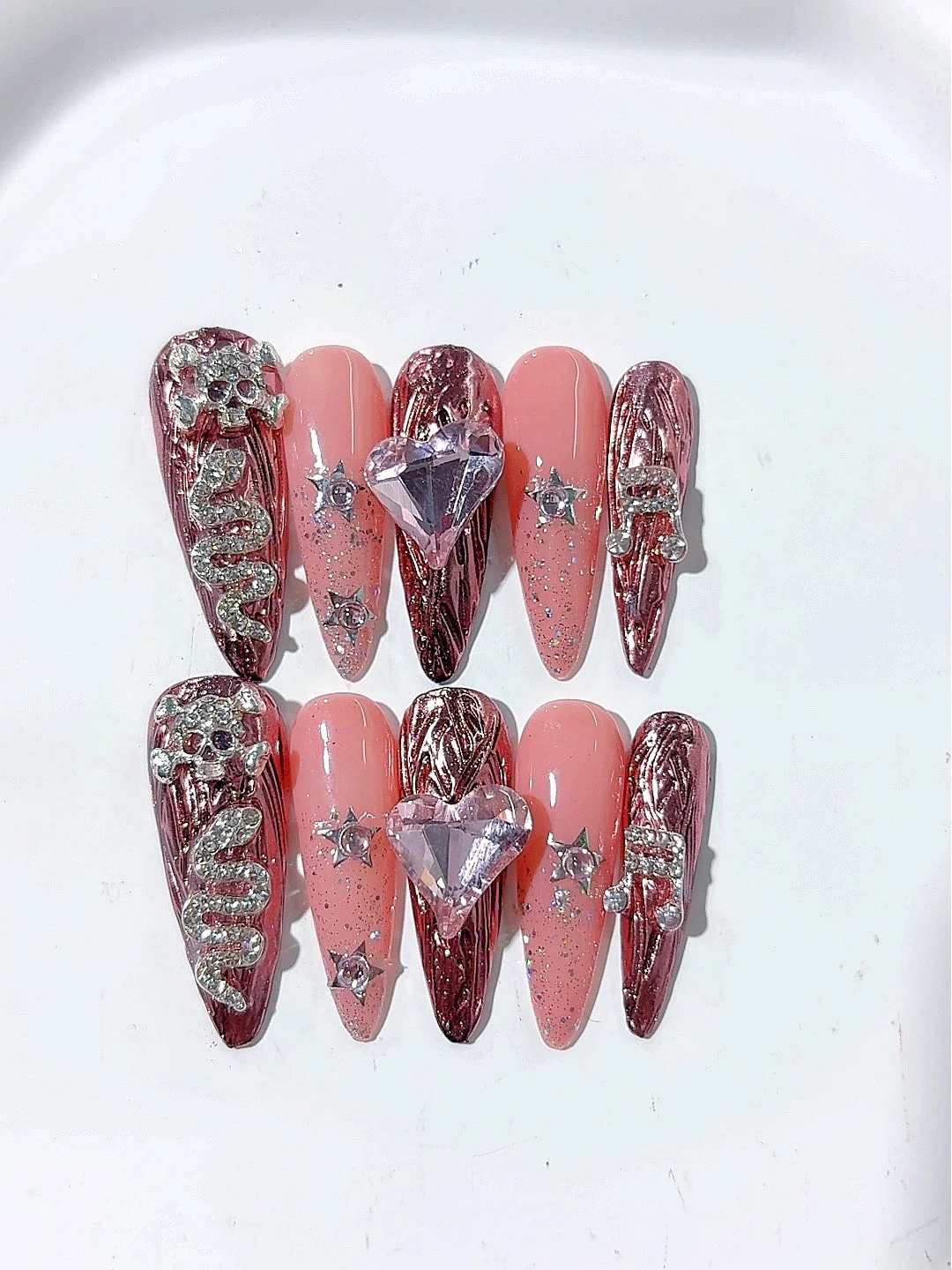 

Irregular Line Love Heart Snake Fashion Nail Art (L163)