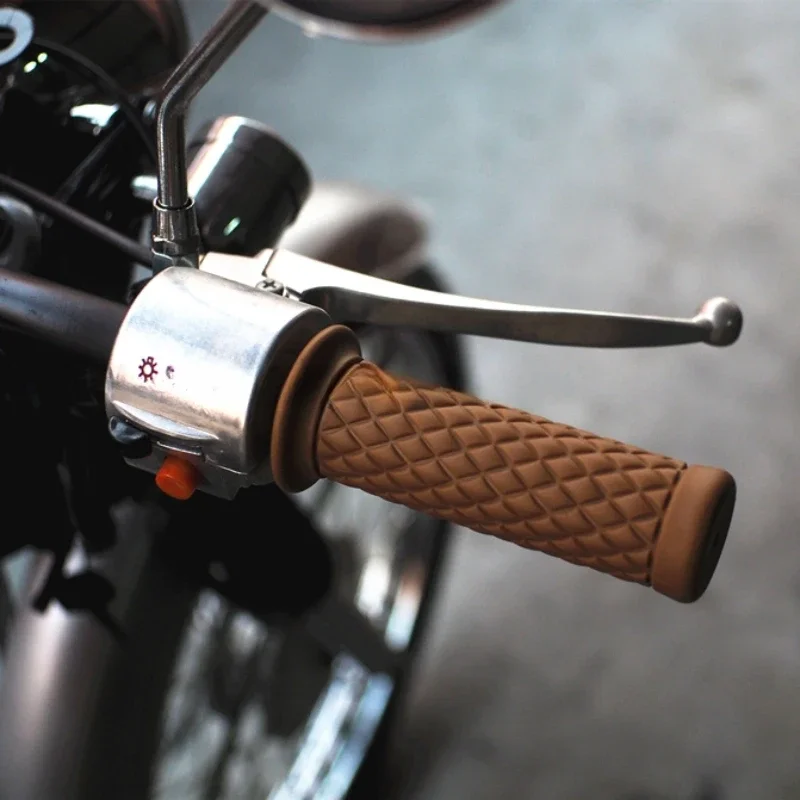 Vintage Cafe Racer 7/8\