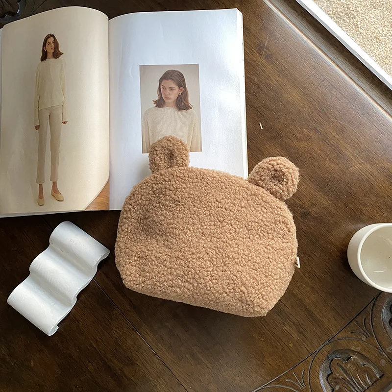 Bolsa de cosméticos grande Teddy Sherpa personalizada | Bolsa de maquillaje personalizada | Bolsa de viaje personalizada | Regalos de damas de honor | Regalos de recuerdo de boda