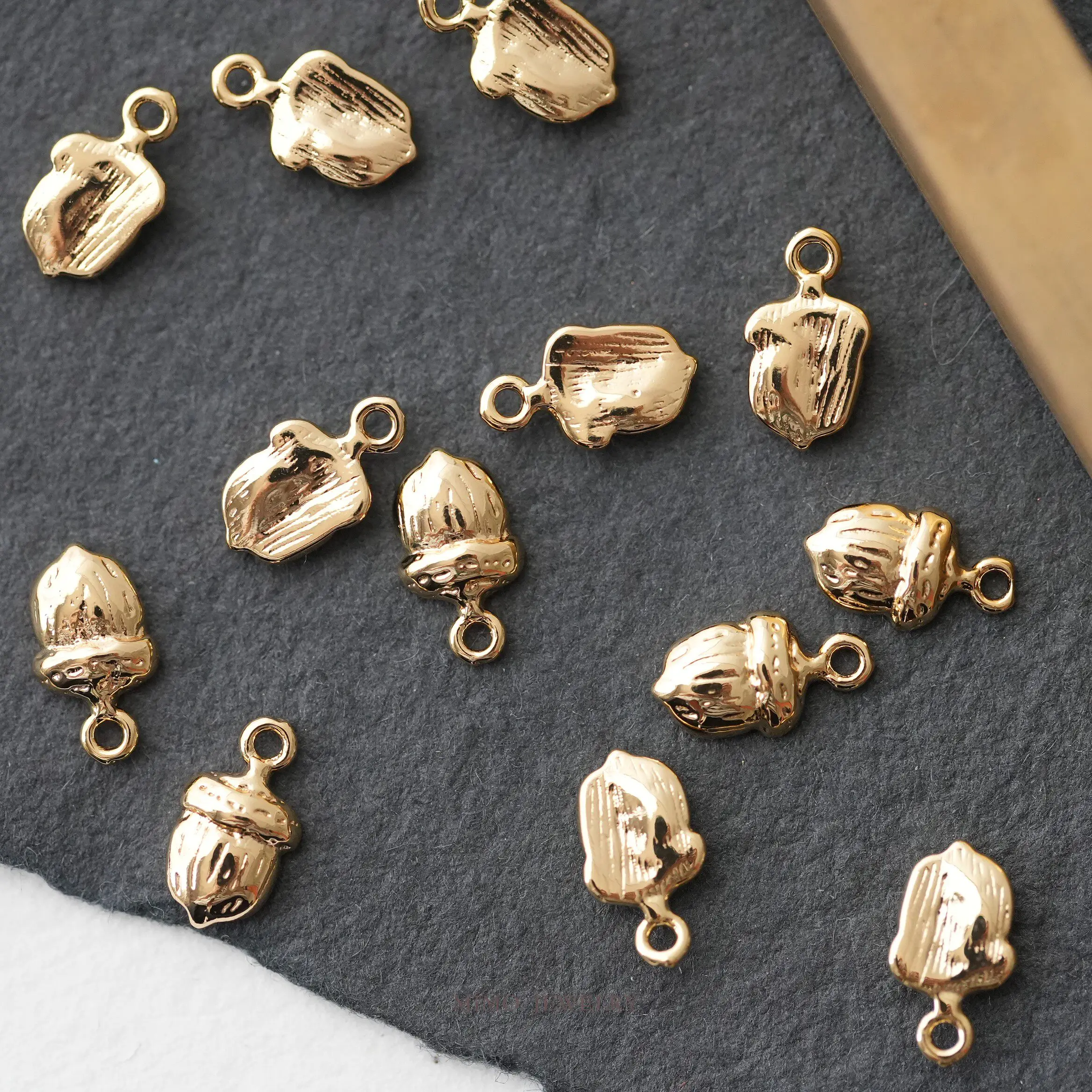 1pcs Copper-plated Gold Cute Colorful Dripping Pine Cone Pendant Charms For Jewelry Making DIY Bracelet Accessories Findings