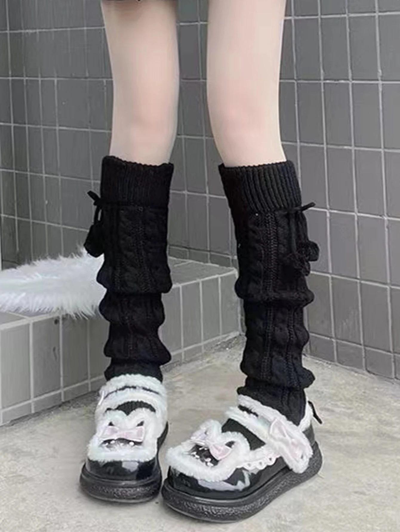 A pair of Japanese style Harajuku all-match heap mid-calf socks set white knitted y2k campus jk strap long leg set for women