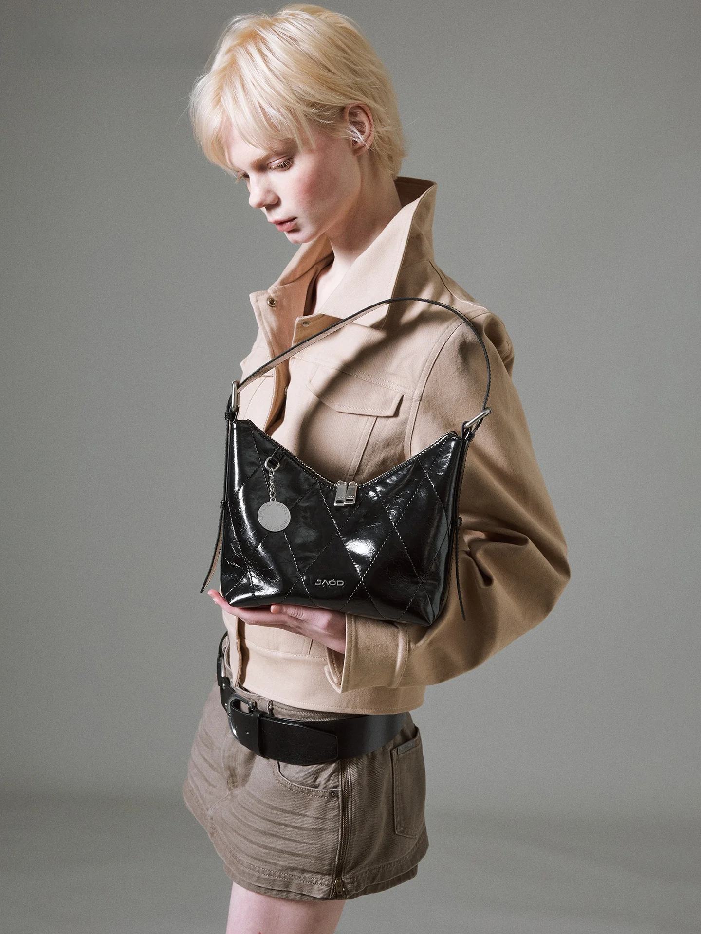 bolsa-tote-luxuosa-ja-com-estilo-retro-ande-capacidade-bolsa-de-ombro-Unica-bolsa-transversal-artistica-2025