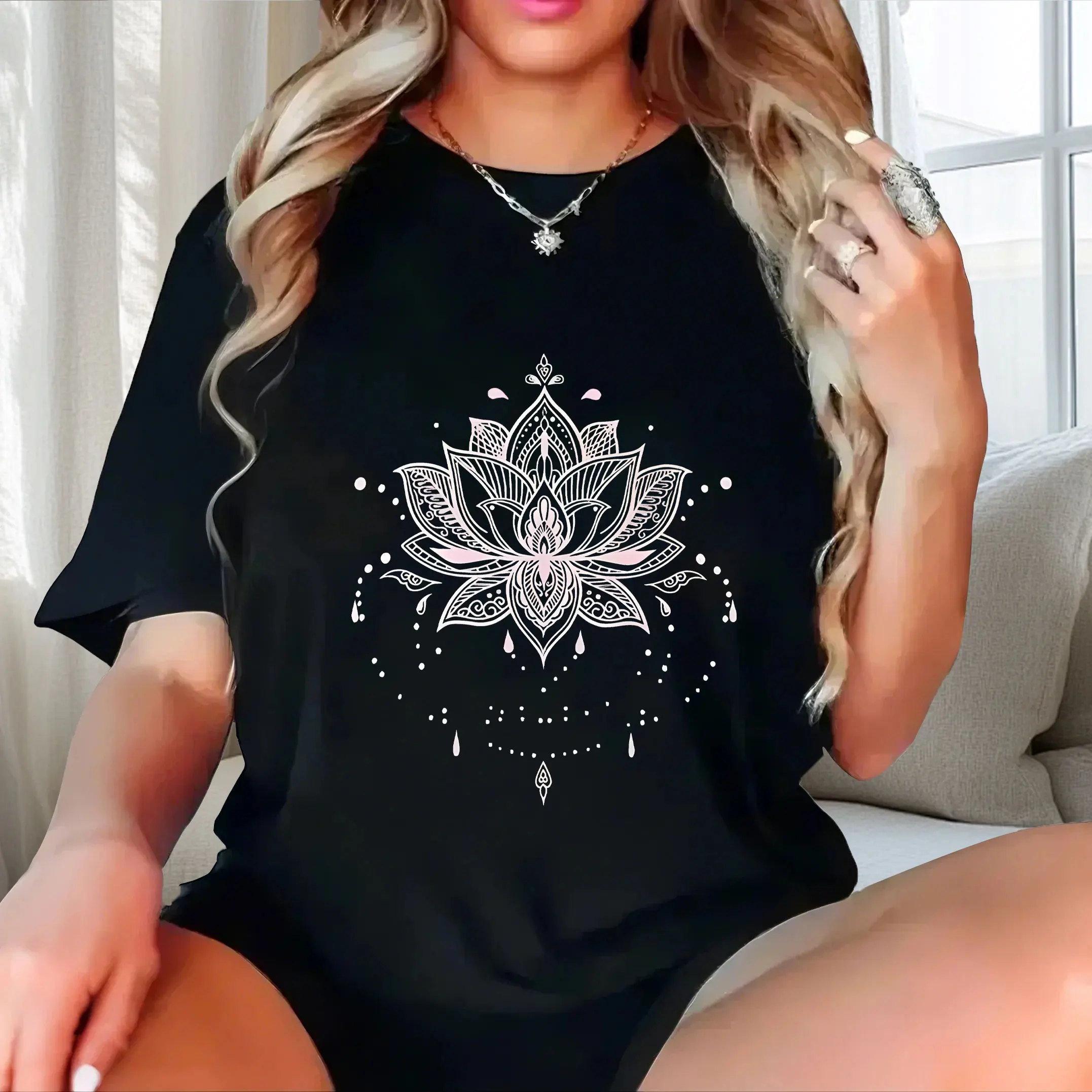 

You can wear it for gatherings, commuting, and home plus size Ladies' casual short sleeved T-shirt black