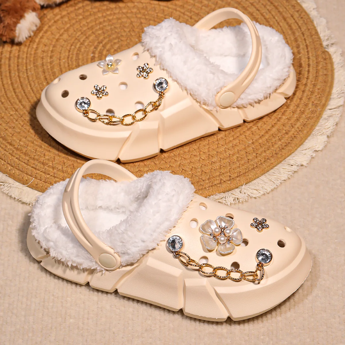 Mädchen-Clogs mit Fellfutter, gemütliche, bequeme Winter-Hausschuhe, weiche, warme Hausschuhe für Kleinkinder und größere Kinder, Modell 3057. – Detail 13