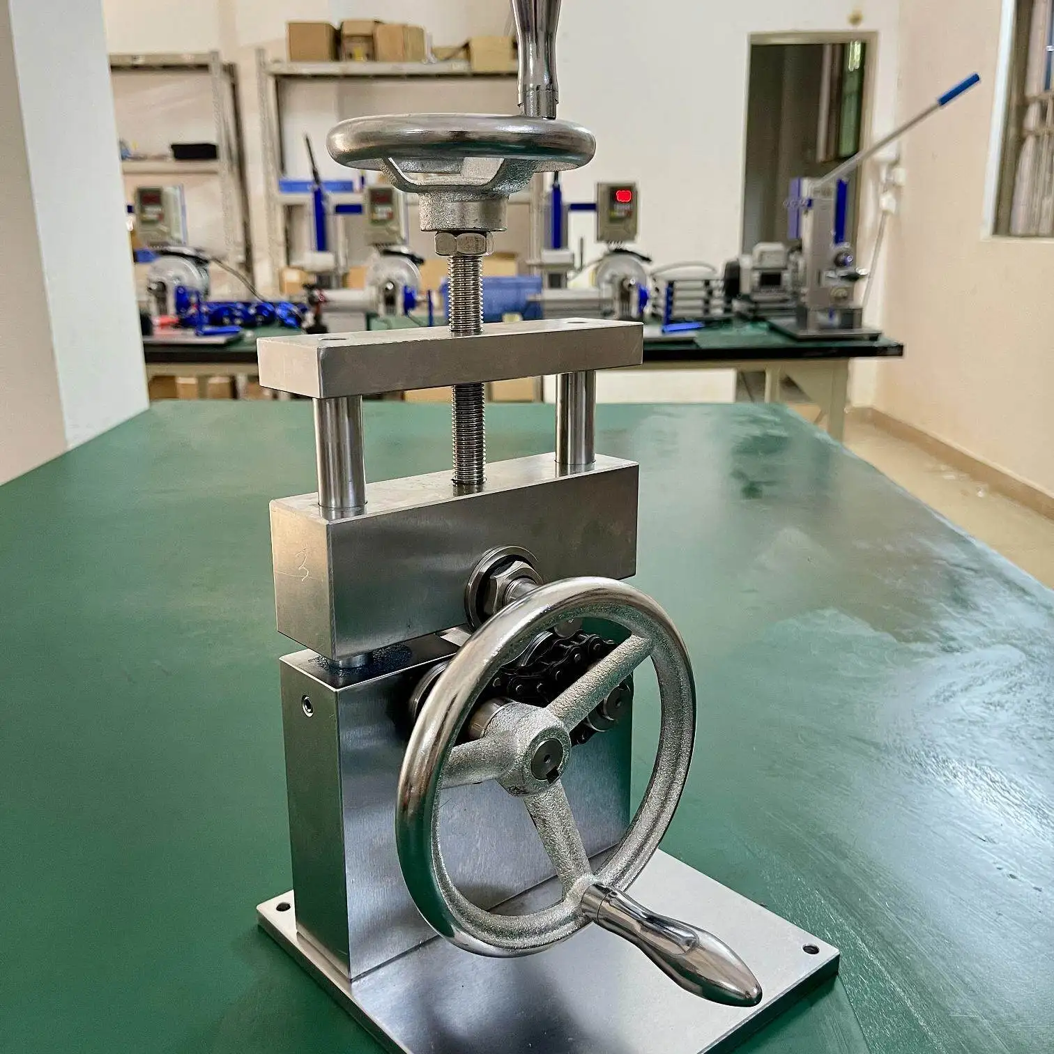 Manual coil machine jewelry bracelet shaping machine coil shaping tool