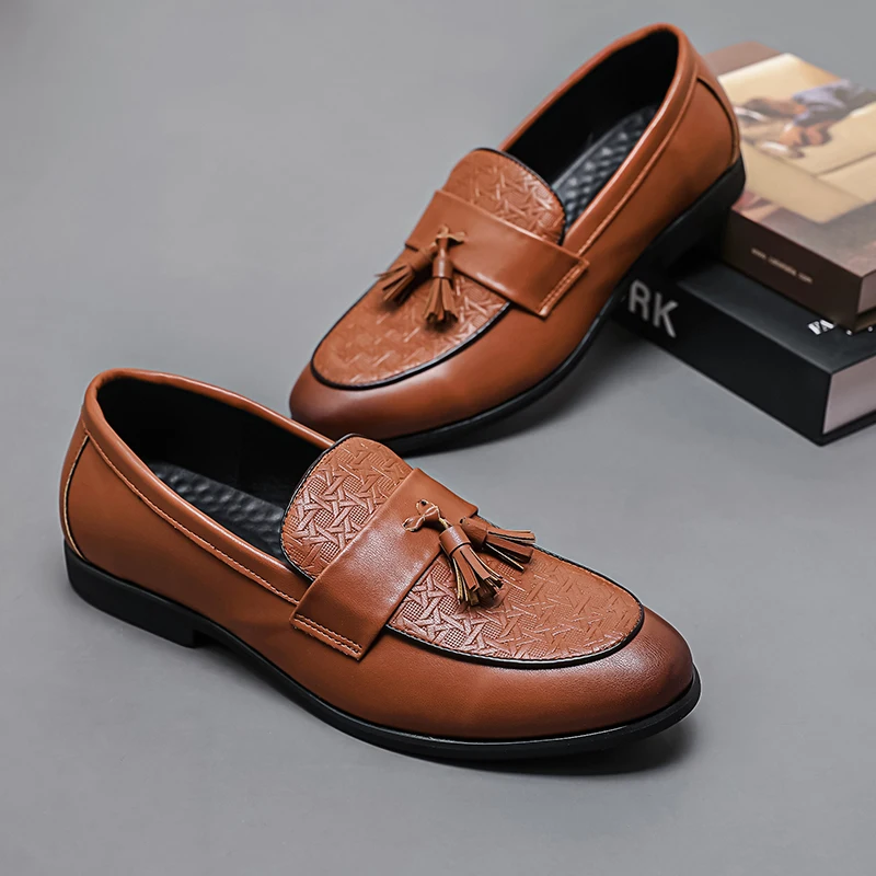 Men's Casual Shoes slip on Leather Men Fashion British Style Penny Loafers Mens Thick Sole Outdoor Flats men moccasins Big Size