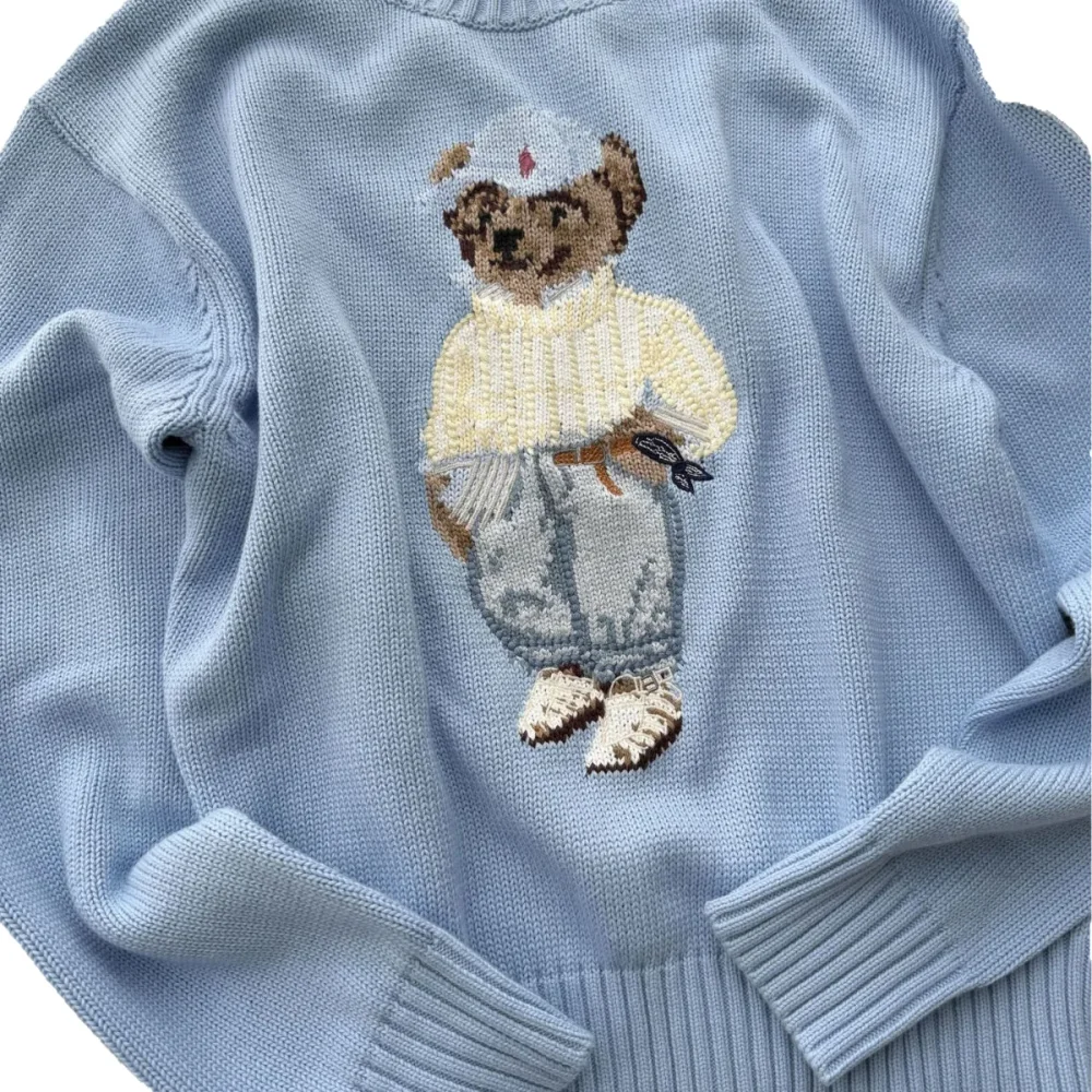 ​ ​ سترة منسوجة من القطن الناعم 2022، بلوزة نسائية برقبة دائرية مطرزة على شكل دب، بلوفر كاجوال مريح، ملابس مريحة للخريف والشتاء ​ ​