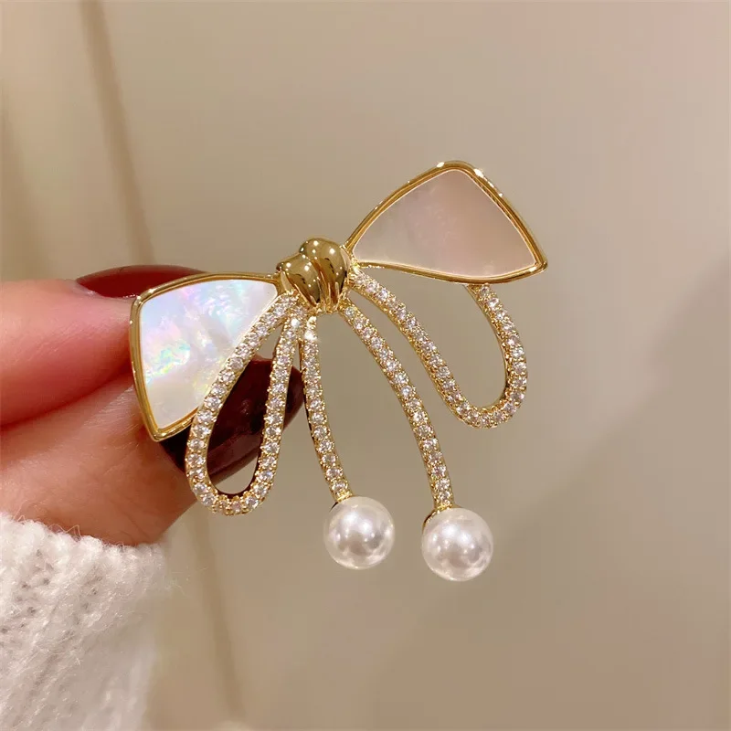 

1pc Delicate Pearl Bow Brooch for Men Women Fashion Luxury Rhinestone Bowknot Brooches Pins Jewelry Accessories Party Gifts 2025