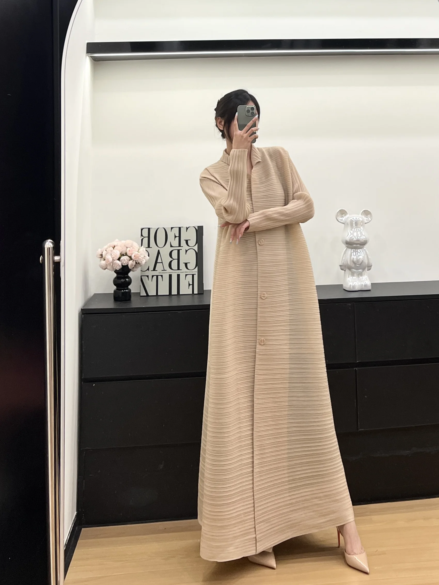 2025 패션 캐주얼 프리미엄 느낌 편안한 느슨한 옷 솔리드 컬러 카디건 긴 소매 Pleated Tie Women's Abaya Miyake
