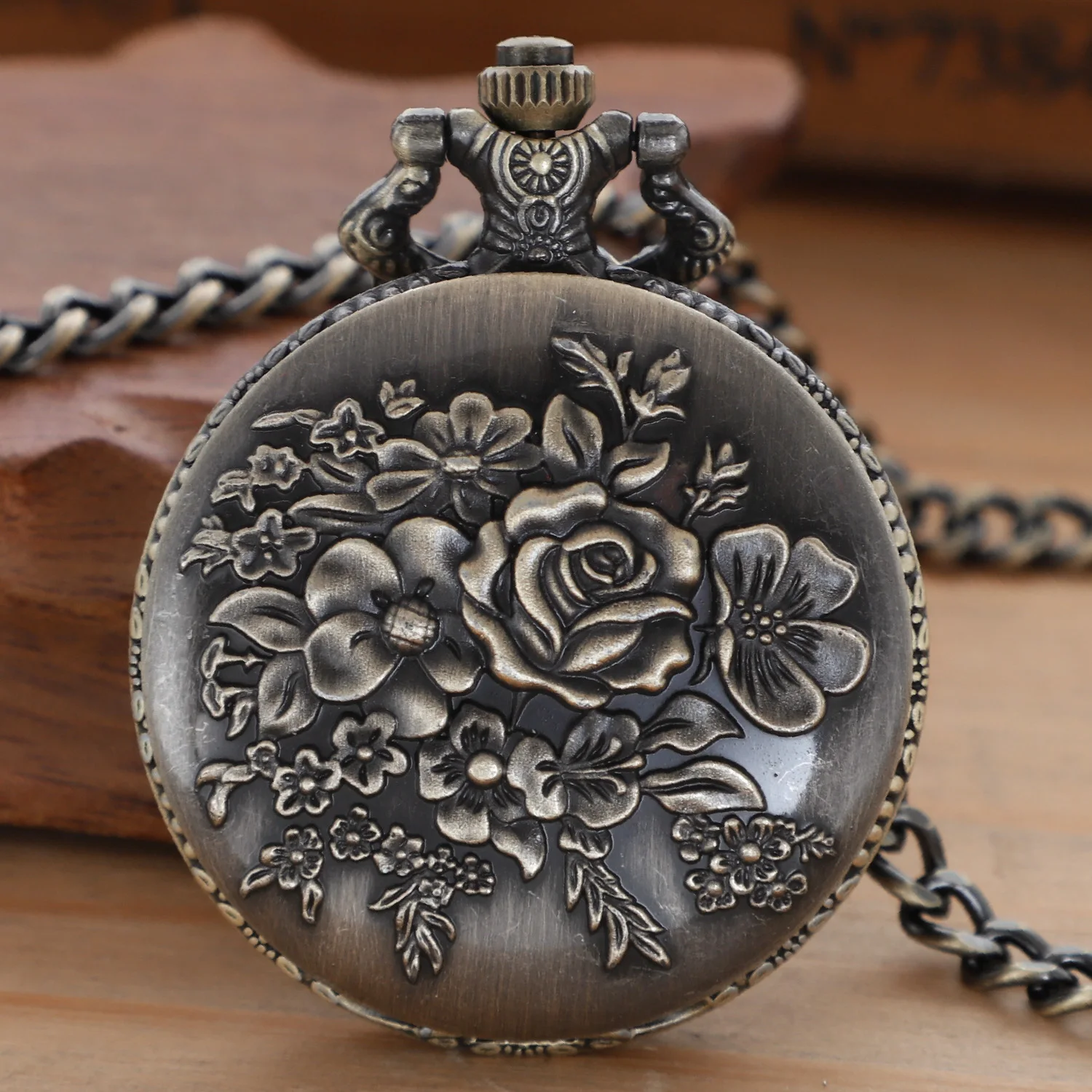 Bronze Flower Cameo Pocket Watch Vintage Women's Necklace Pendant White Dial Clock Mens Women Exquisite Retro Watches Relogios