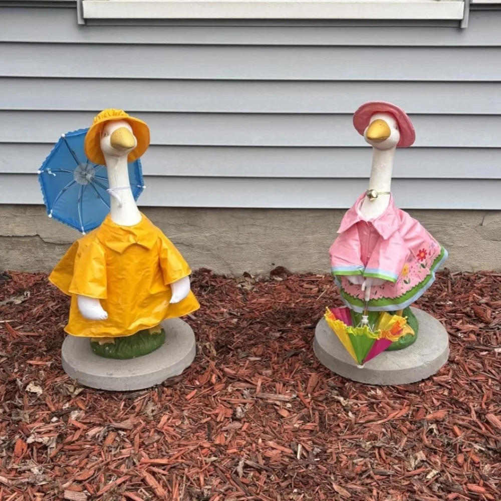 Raincoat with Umbrella Hat for Porch Goose,Summer Garden Goose Statue Rainwear Outfit Decoration Accessory Set Exclude Goose