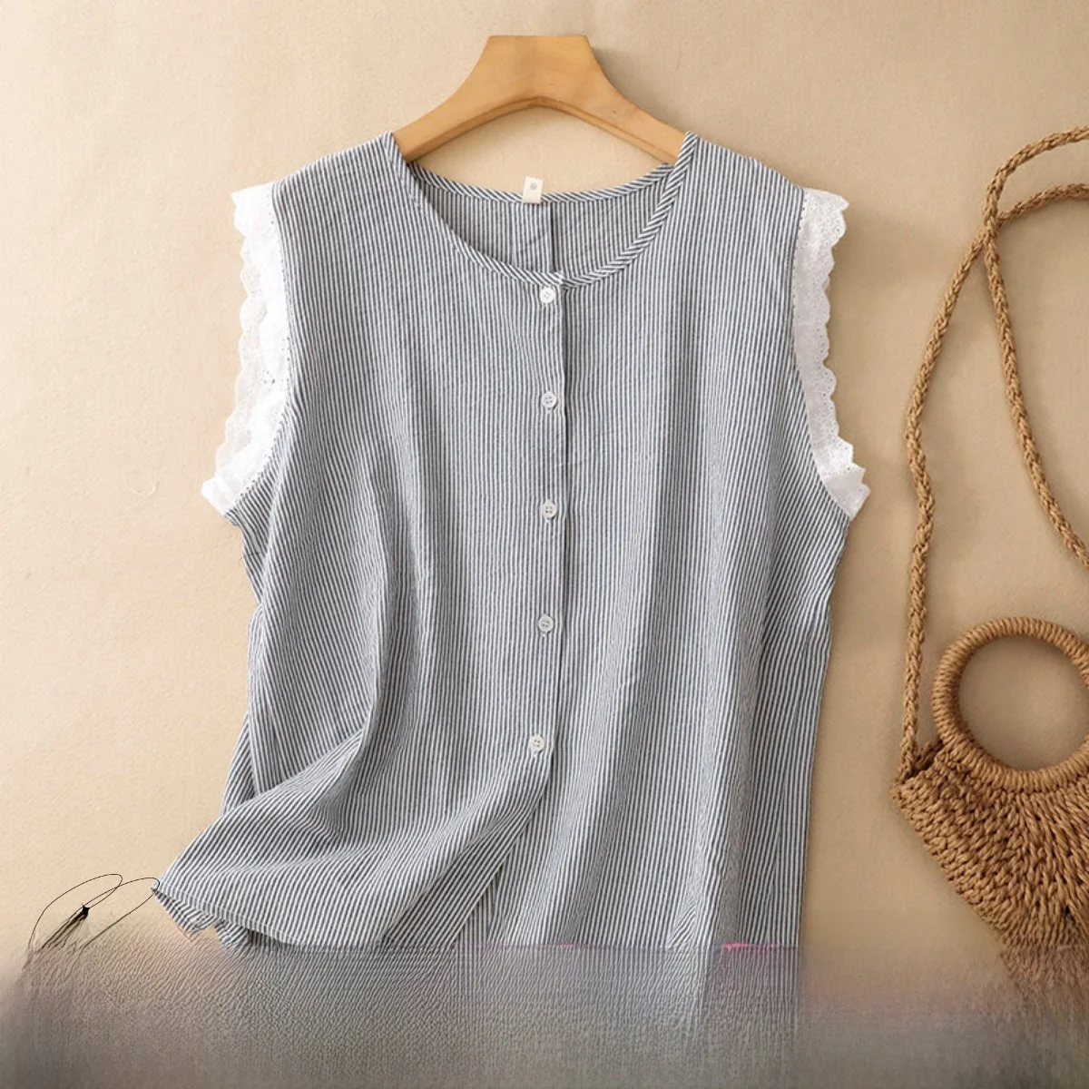 

Large Size Women's Lace Trimmed Striped Vest Single Button round Neck Sleeveless Jacket Shoulder Pad Summer Casual Top