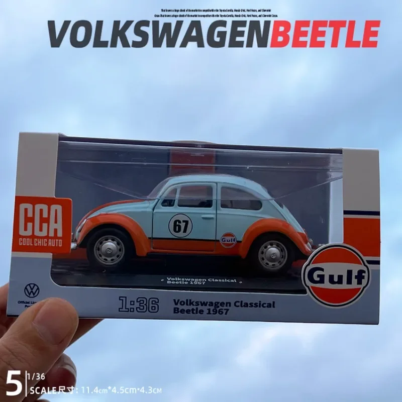 CCA Simulation 1:36 Volkswagen 1967 Classic Beetle Car Model with Acrylic Display Cover Collection Miniature Voiture Boy Car Toy