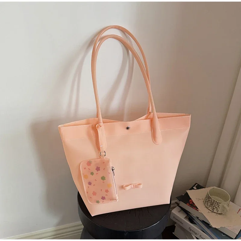 Transparente PVC-Tragetasche in Jelly-Farbe, Damen-Umhängetasche für den Arbeitsweg, wasserdichte Einkaufstasche mit großem Fassungsvermögen, transparente Handtasche mit Tragegriff oben – Detail 15