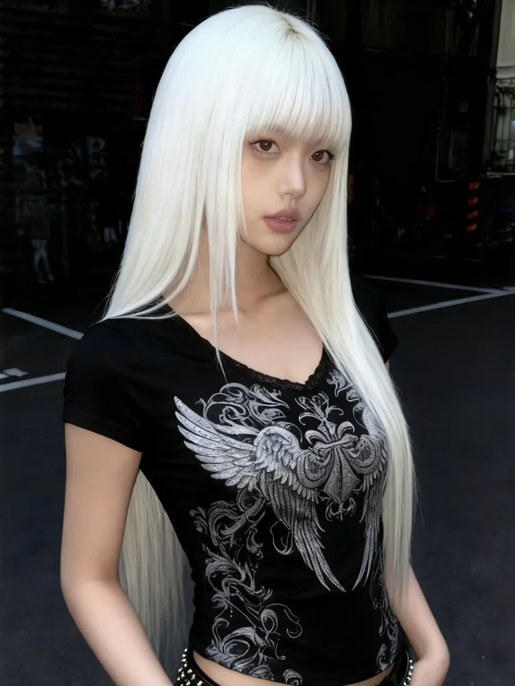 ホットガールスタイルの新しいVネック半袖タイトブラウス、Y2Kスタイルファッション、ダークスタイル、スリムフィットのレディースドレス。