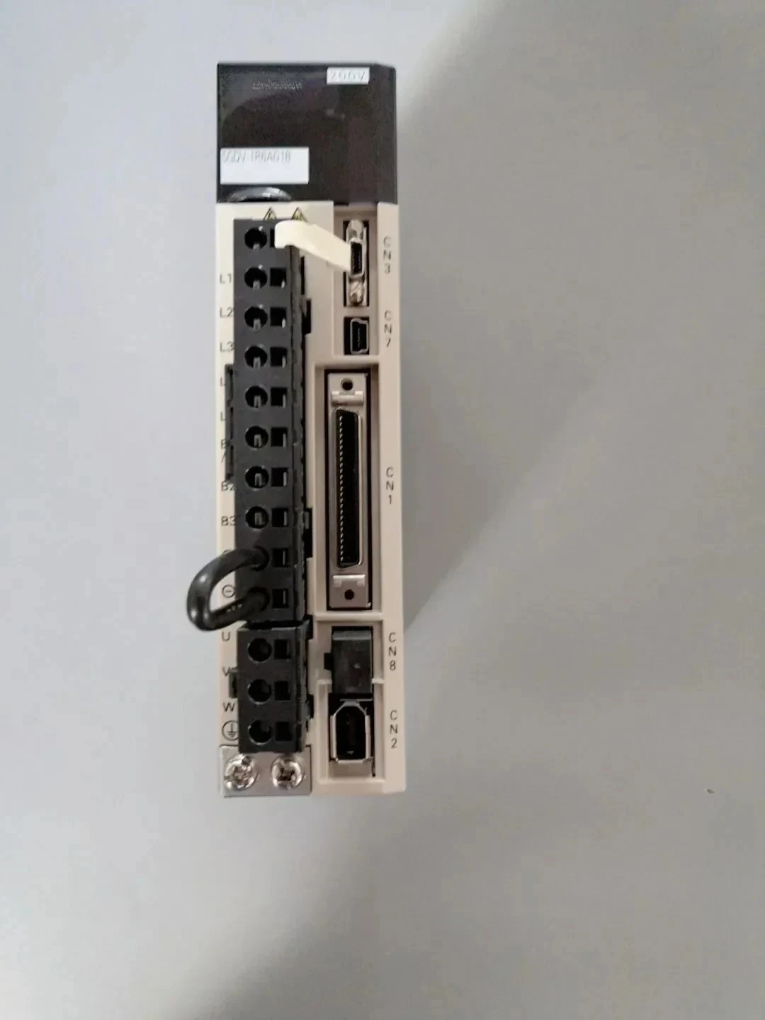 Brand New Original SGDV-2R8A01B/SGDV-1R6A01B/SGDV-R90A01B/002000 Servo entrega rápida