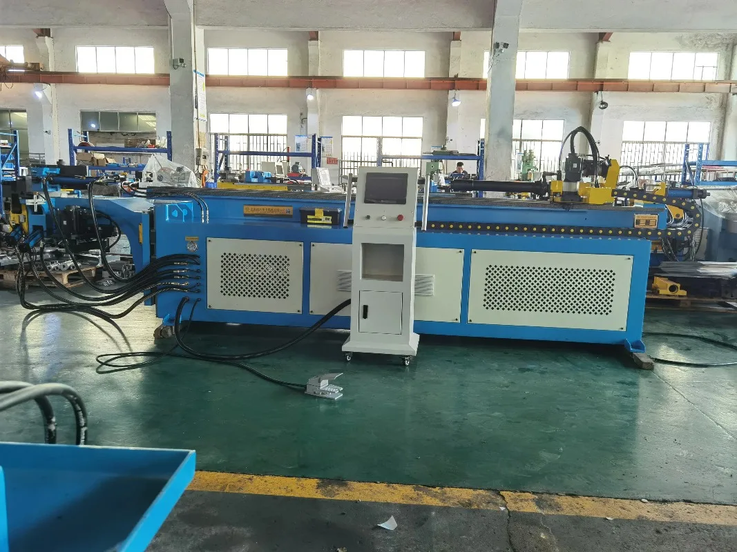 Automatische CNC-Rohr- und Rohrbiegemaschine, erhältlich mit Push-Bending, geeignet für jede Industrie