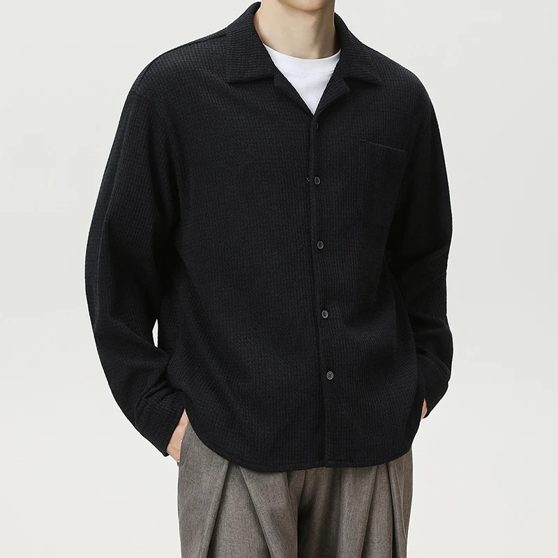 Kemeja Pria Lengan Panjang Bergaya Musim Semi Gugur Baru Kasual Warna Solid Bernapas Tekstur Kemeja Pria Vintage Kancing Kerah Lipat
