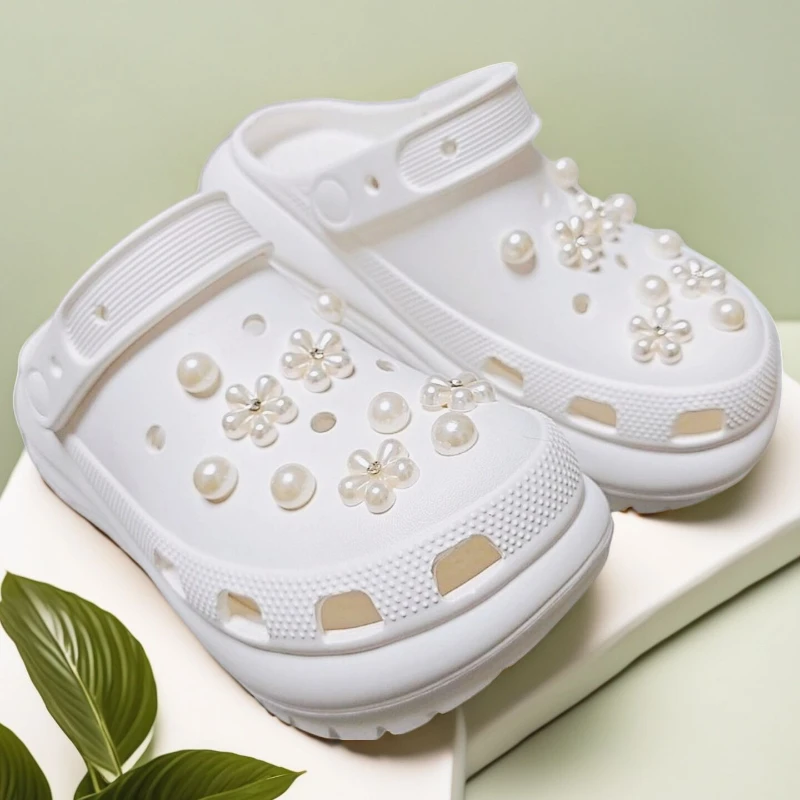 20PCS Hot Sale DIY Hole Shoes Charms for Pearl Chain Handmade Charms Designer Quality Garden Shoe Decoration Girl Gift New