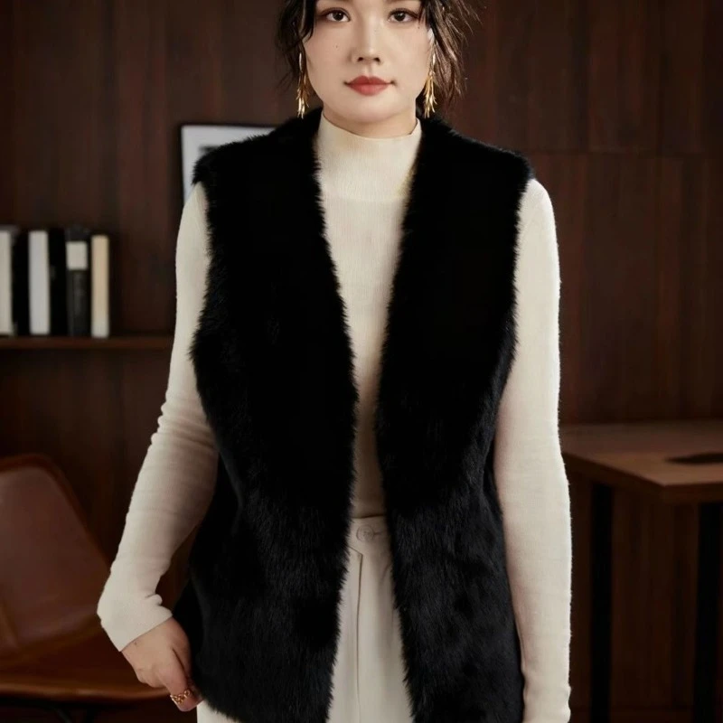 Hot Sale Winter Jacket Vest Women's Short faux Fur Blazer with Detachable Hood Fashionable Slimming Design​