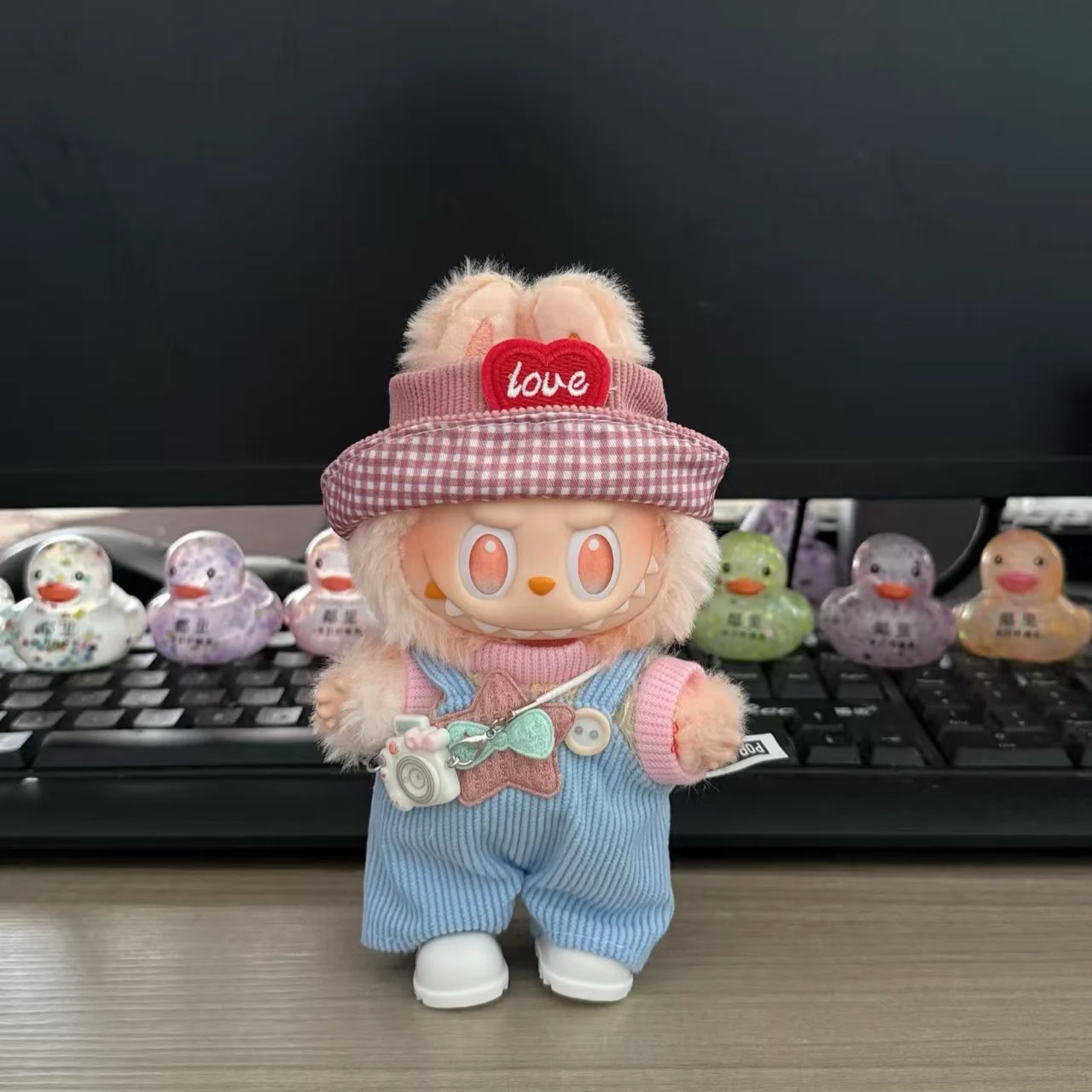 

Для 15-17 см Labubu Macaron V1v2 плюшевая кукла, одежда, игрушка, шляпа, милый кулон, кукла, наряд, футболка, комбинезон, комплект, только аксессуары для кукол