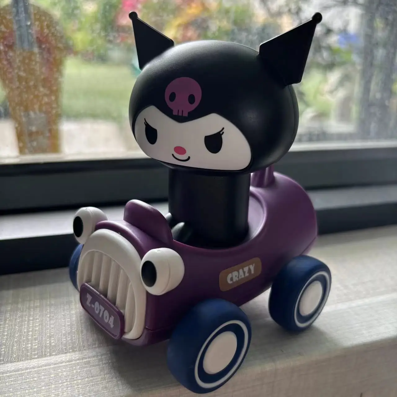 

Sanrio New pressing and sliding cartoon animal toy car rotatable head inertia car resistant to falling children boys and girls