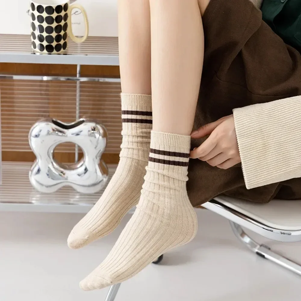 Ladies Socks Milk Tea Color Khaki Color Sock Autumn and Winter Striped Preppy Style Pile Socks Sport Pile Up Socks 양말 Calcetines