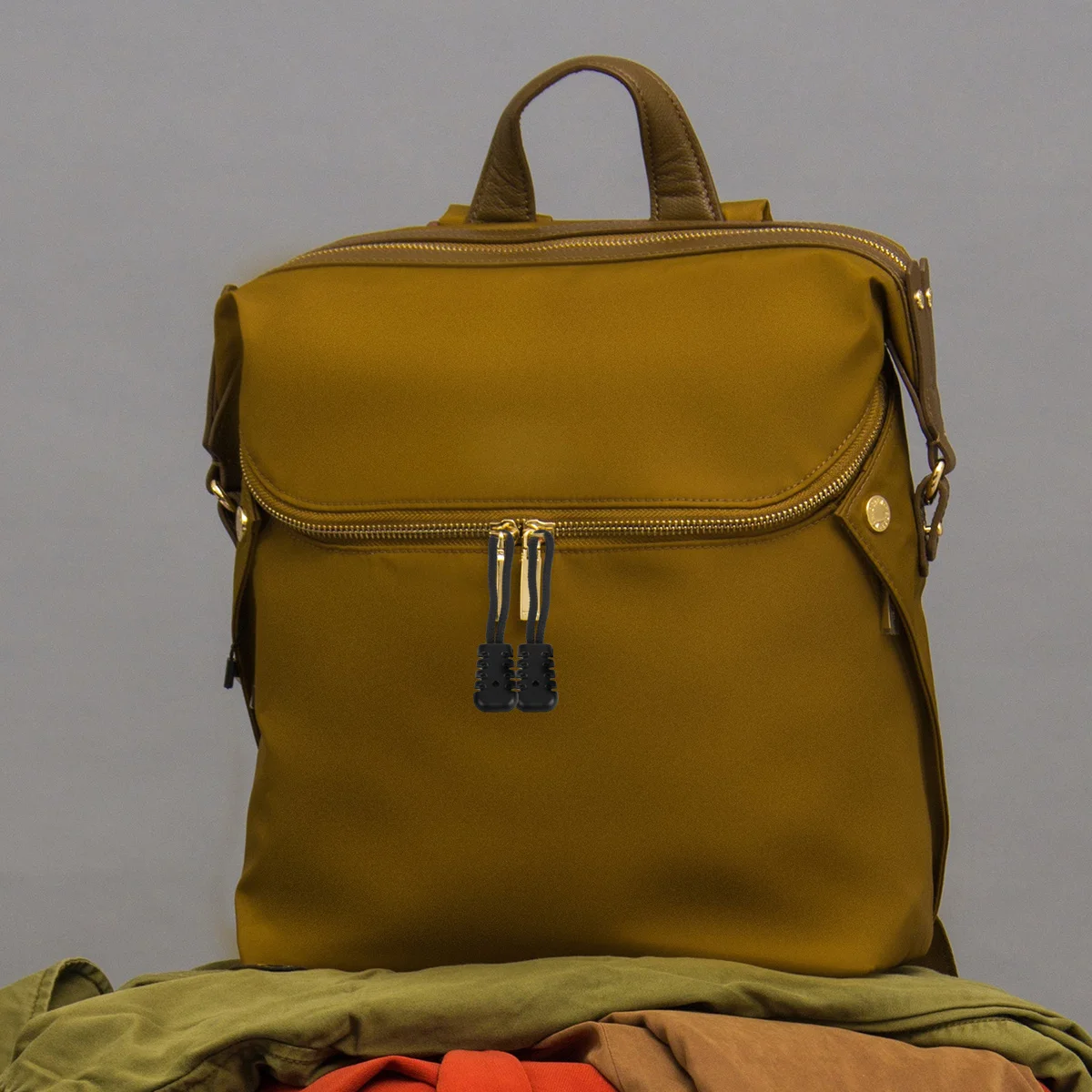 

100Pcs Plastic Zipper Sliders Durable Replacement Heads for Clothing Luggage Shoes Handbags PVC Black Zipper Puller Tails