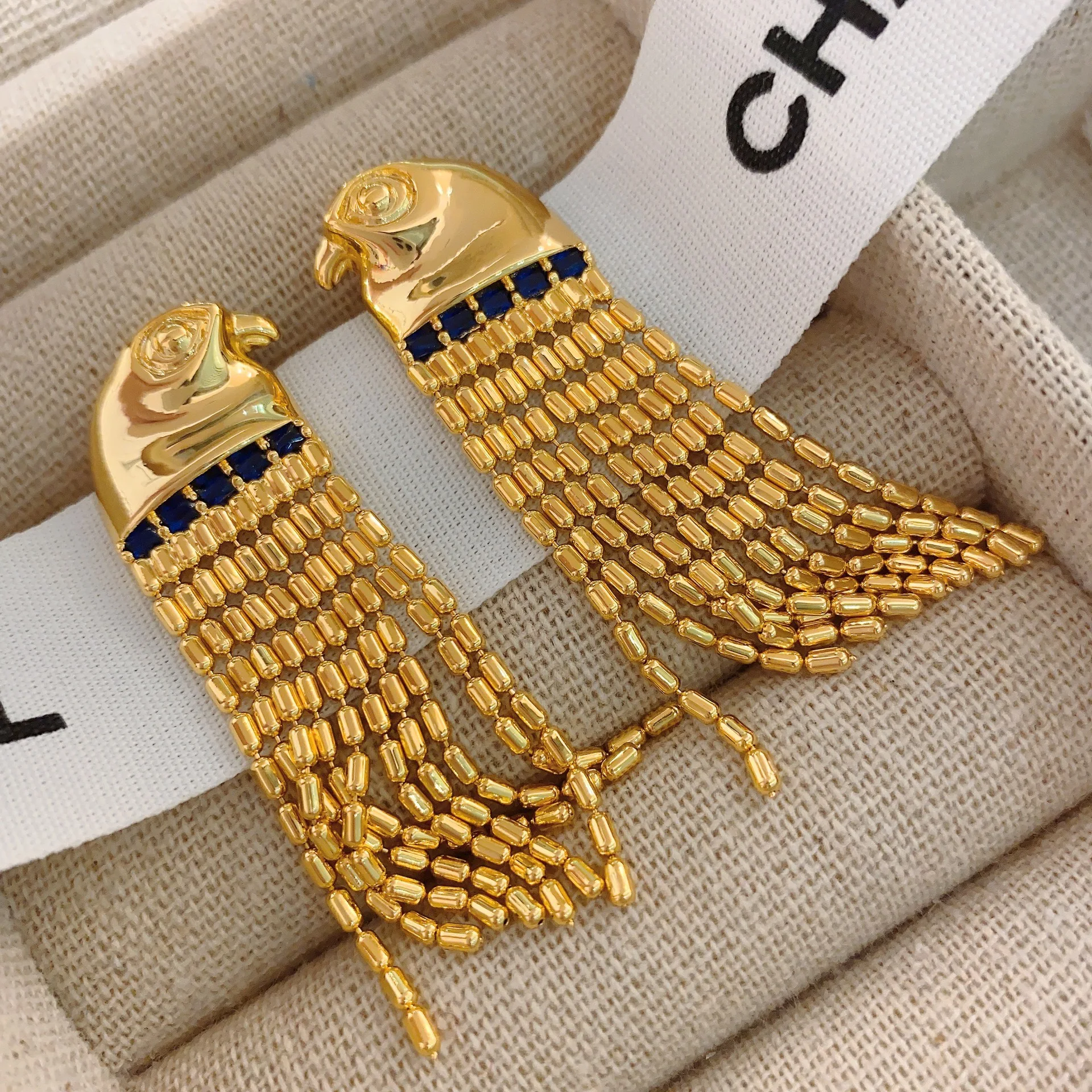 2024 New French Design Eagle Earrings Egyptian Sun God Tassel Vintage Women Accessories Jewelry Gift