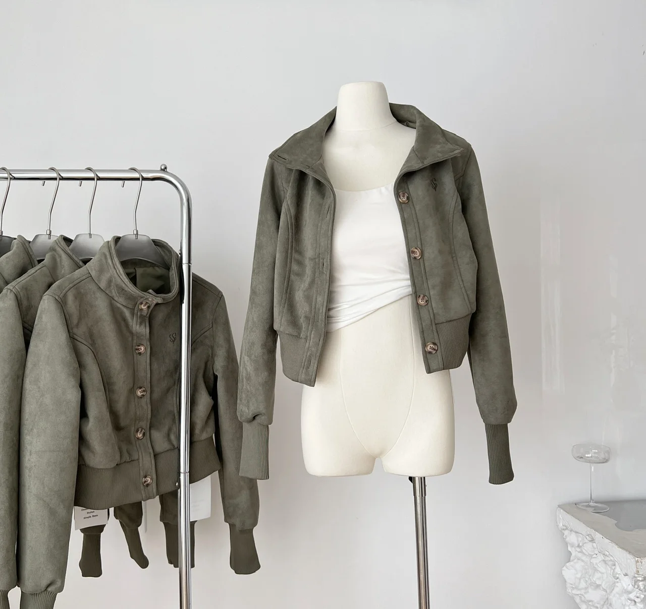 

Women's Autumn Winter Stand Collar Long Sleeve Short Suede Jacket Lady Streetwear Single Breasted Solid Color Slim Outwear Top