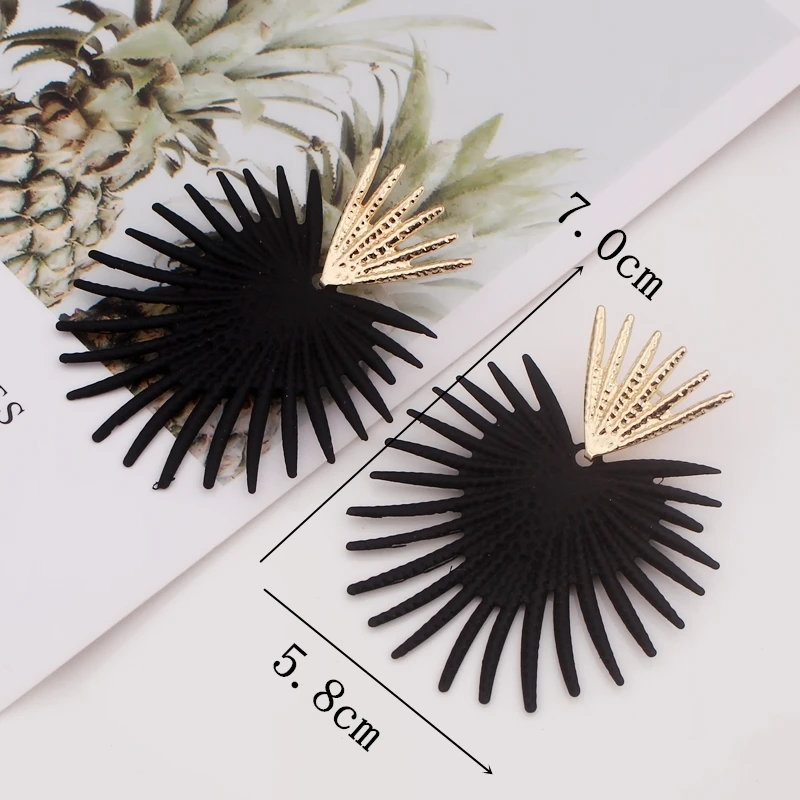 Trend Big Plantain Leaf Metal Drop Earrings for Women Gold Color Exaggerated Geometric Long Ear Jewelry Wholesale Girl Gift