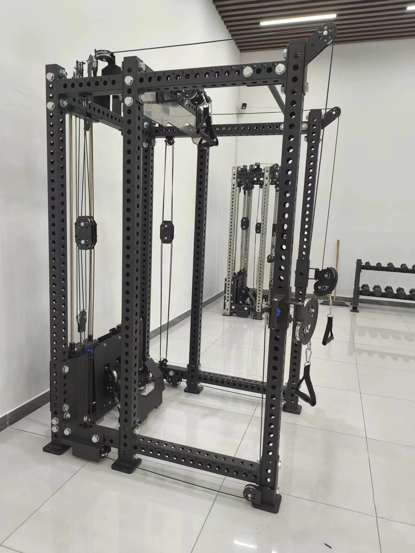 Pelatih Fungsional Gym Komersial Logo Kustom Rak Daya dan Lat Tarik ke bawah dan duduk Rak Daya 3 in 1 Baris Rendah untuk Gym