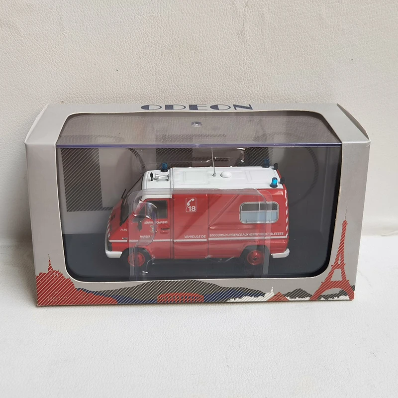 1:43 Scale R T30 Simulation Fire Truck Alloy Model Car Diecast Toys Vehicle Collectible Souvenir