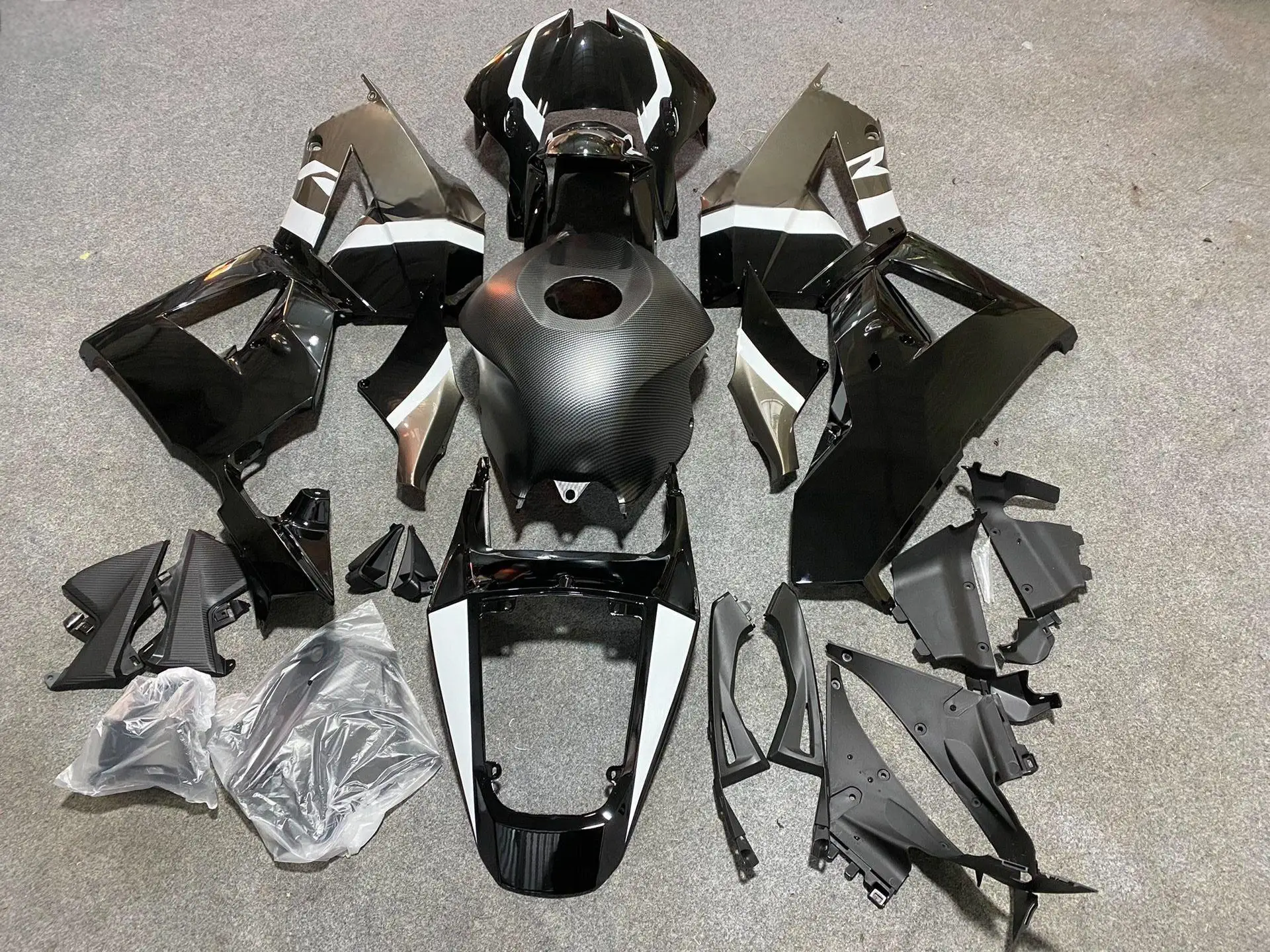 

Один обтекатель для Honda CBR600RR F5 2013 2014 2015 2016 2017 2018, панели кузова, АБС-пластик, обтекатель мотоцикла Ki
