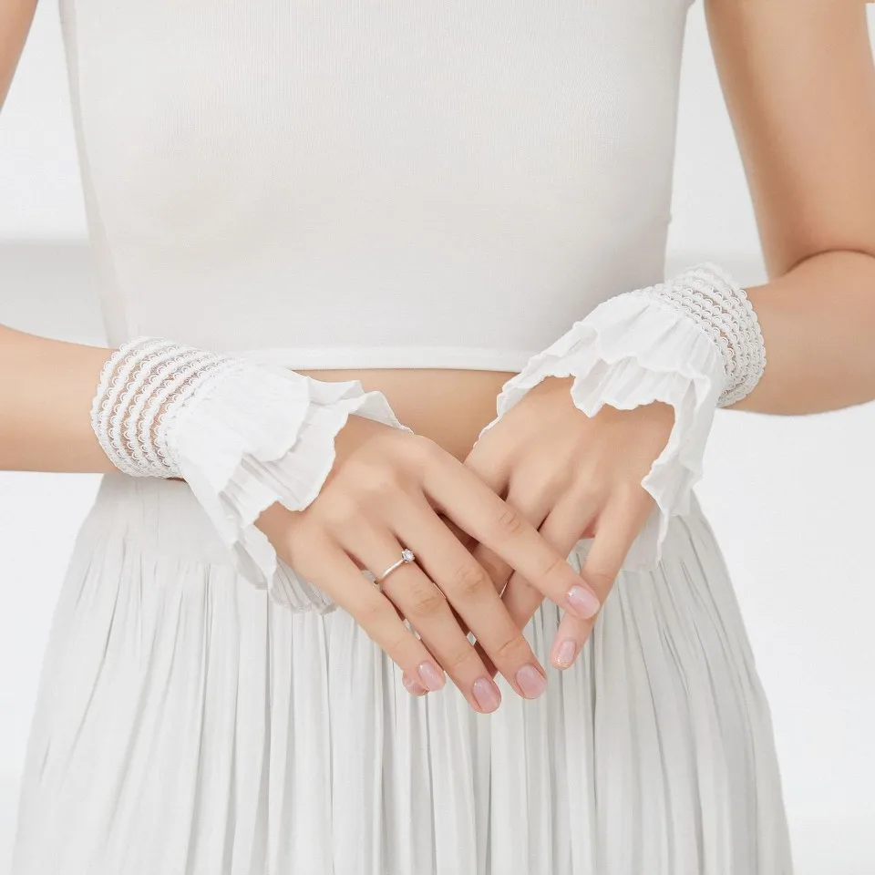 

2025 Новые популярные элегантные темпераментные кружевные манжеты. Изысканные трехмерные белые кружева. Простота и универсальность.