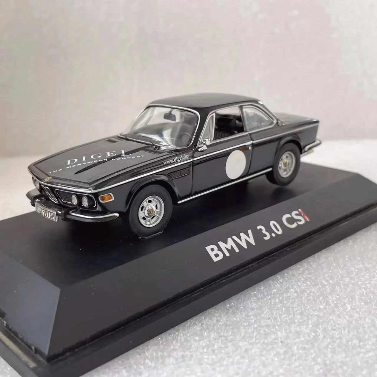 1:43 Scale 1971 Classic Car Model For Bmw 3.0 Csi Simulation Alloy Die-cast Model Boy Toy Gift Boyfriend Souvenir Hobby Collect