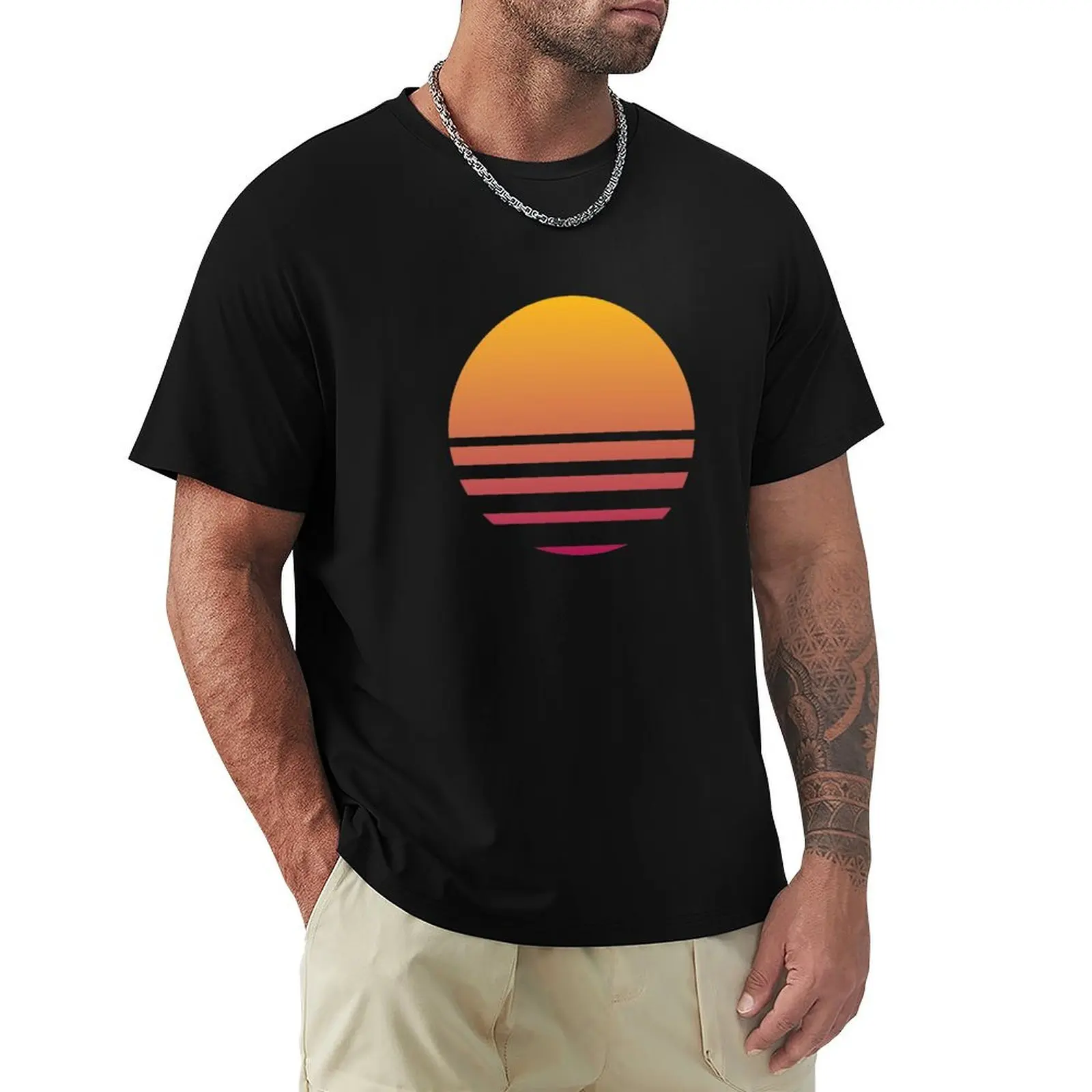

Outrun Retro Sun - Clean T-Shirt Moisture Control Sports Tee