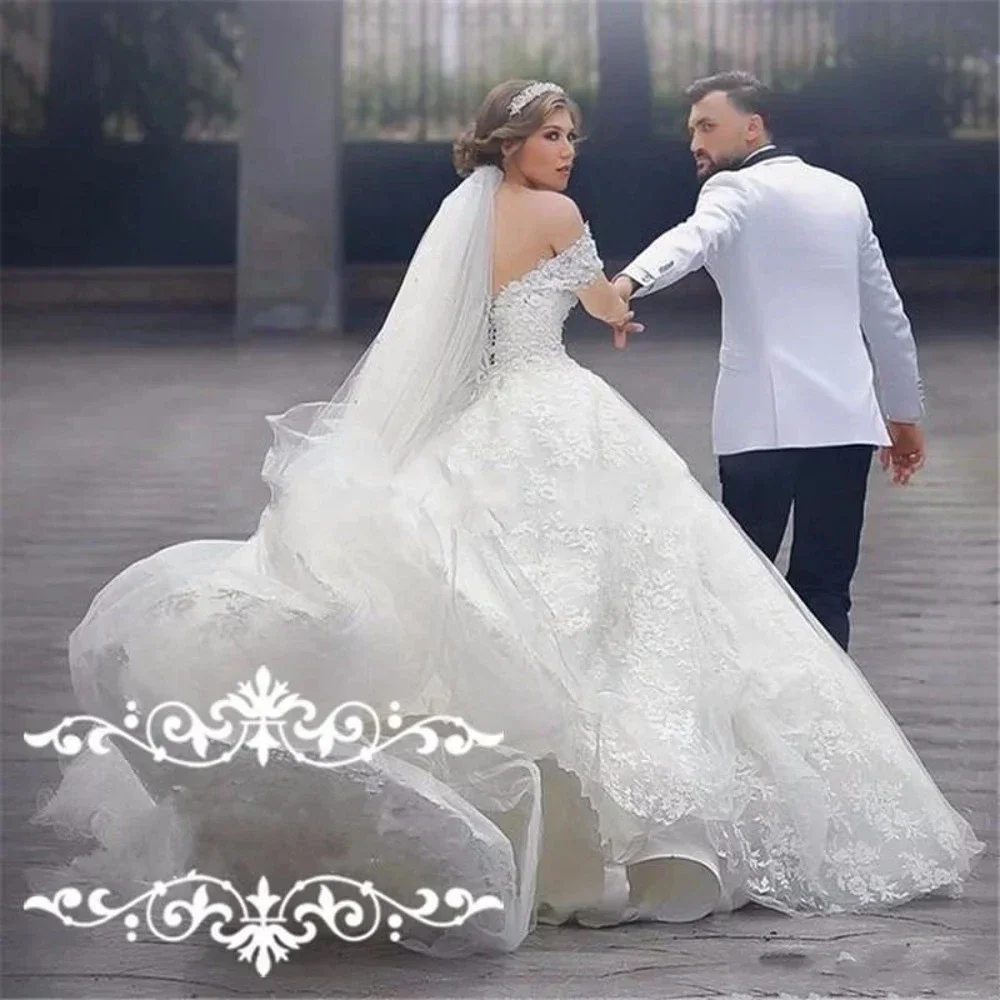 Customized New Arrival Fashion Wedding Dresses Lace Off Shoulder Cathedral Train Bridal Gowns Custom Made